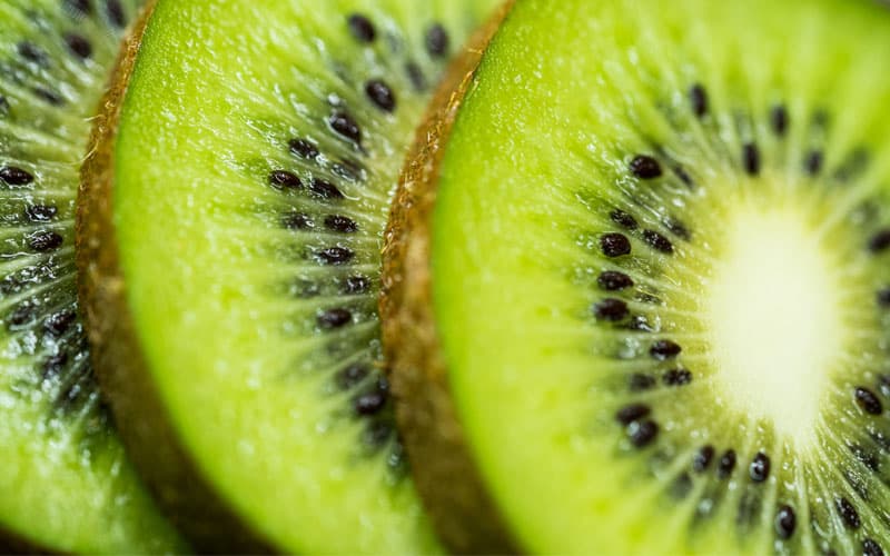 Recept Banánové smoothie s kiwi a mangem - nejsmoothie.cz